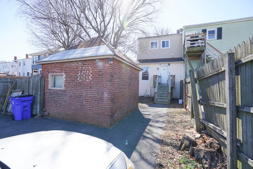 More Photos Of 325 W 7th St, Frederick Storefront Retail Office For Sale