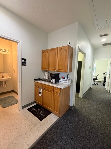 More Photos Of 3450 Dunn Ave, Jacksonville Unknown For Lease