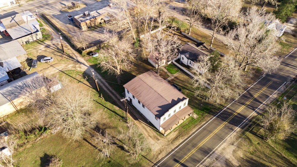 More Photos Of 411 S Kaufman St, Newton Lodge Meeting Hall For Sale