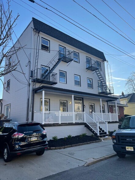 More Photos Of 42 Lester St, Wallington Apartments For Sale