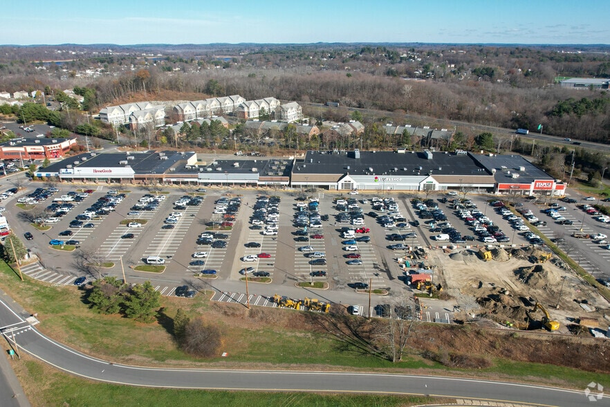 More Photos Of 301 Newbury St, Danvers General Retail For Lease