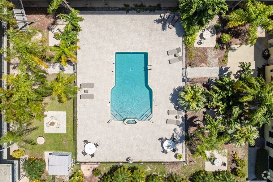 More Photos Of 99202 Overseas Hwy, Key Largo Hotel For Sale