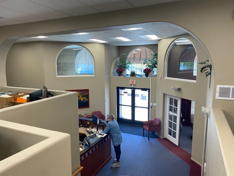 More Photos Of 8333 SE Stark St, Portland Office For Sale