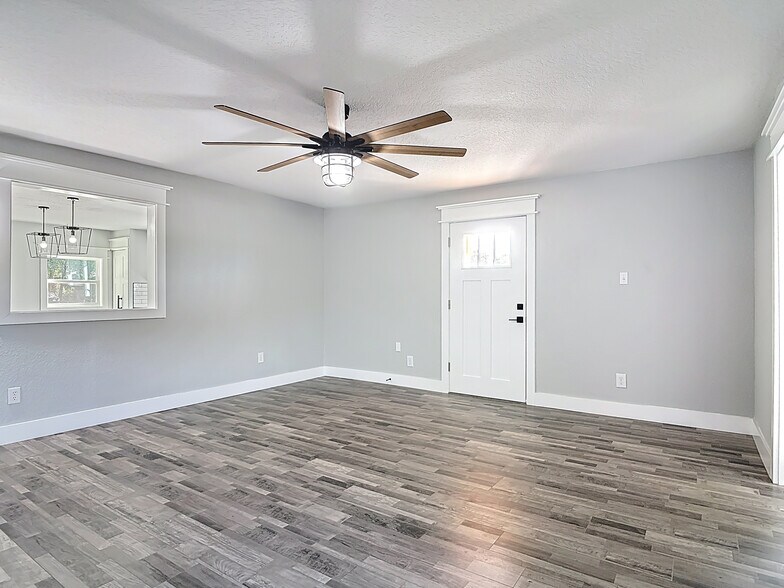 More Photos Of 379 N State Road 415, Osteen Office For Lease