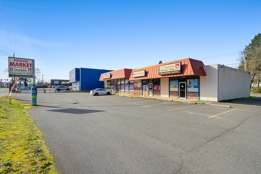 More Photos Of 1225-1235 NE Hogan Dr, Gresham Unknown For Lease