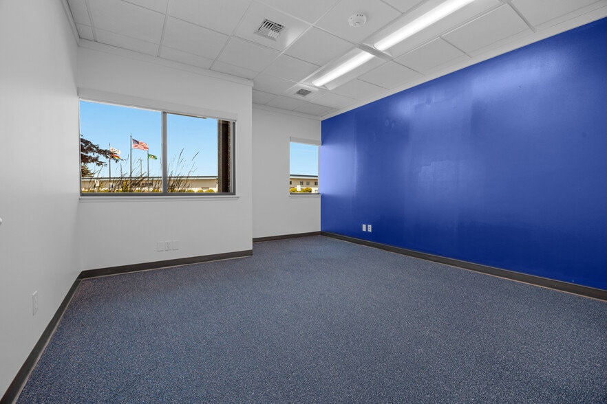 More Photos Of 3102 100th St SW, Everett Warehouse For Lease