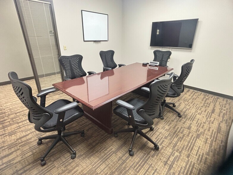 More Photos Of 205 Powell Pl, Brentwood Office For Lease