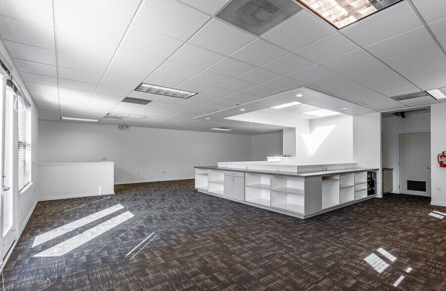 More Photos Of 1305 NW 18th Ave, Portland Loft Creative Space For Lease