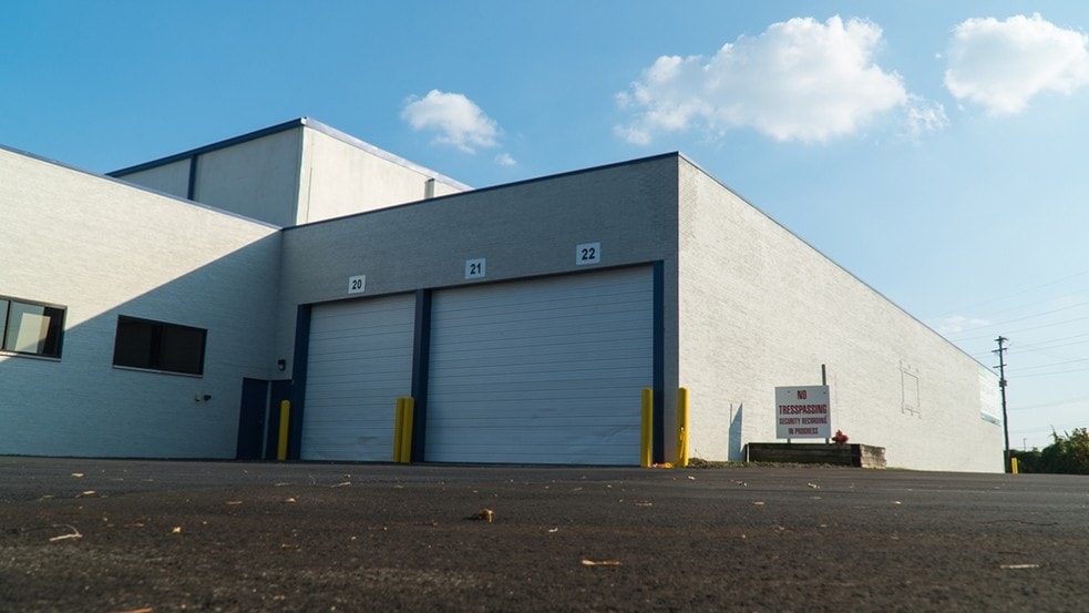 More Photos Of 6123-6227 Monroe Ct, Morton Grove Warehouse For Lease