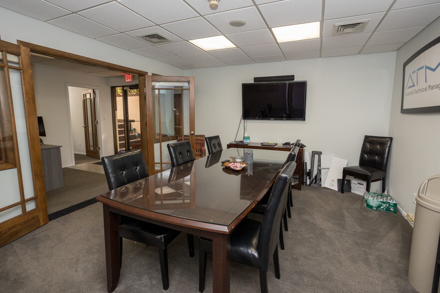 More Photos Of 179 S Maple Ave, Ridgewood Office For Sale