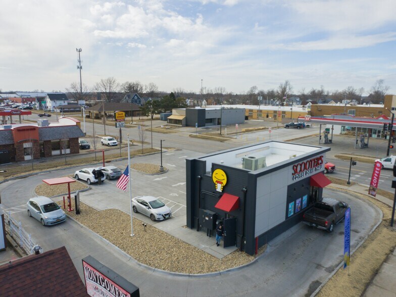 More Photos Of 1026 West St, Grinnell General Retail For Sale