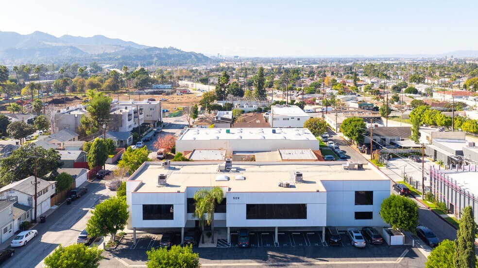 More Photos Of 529 Hahn Ave, Glendale Office For Sale