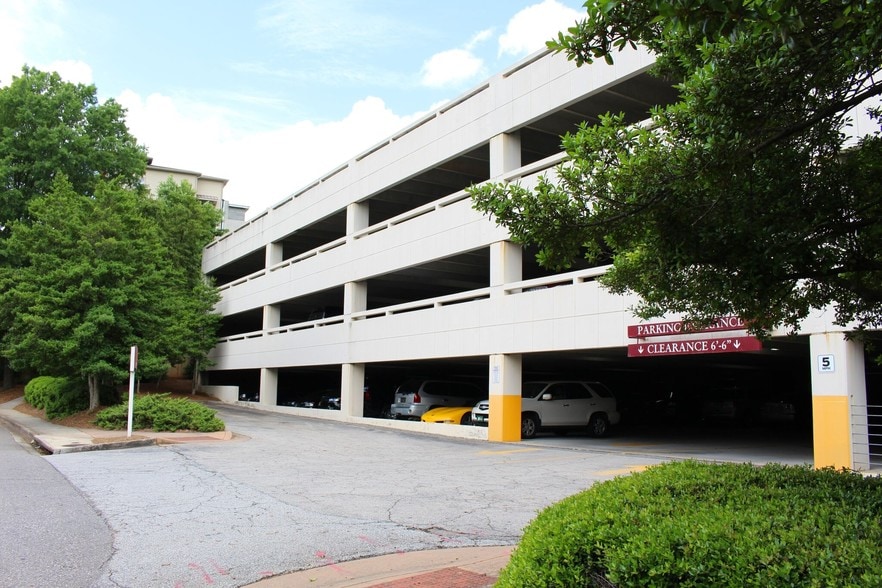 More Photos Of 900 Ashwood Pky, Atlanta Office For Lease