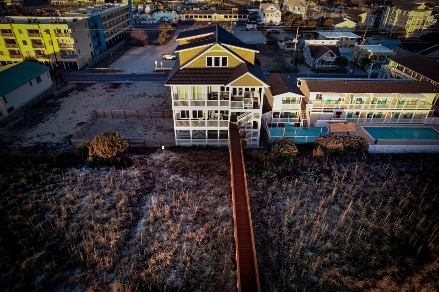 More Photos Of 312 Carolina Beach Ave N, Carolina Beach Office For Sale