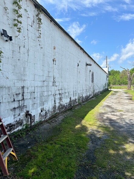 More Photos Of 500 Andrews Rd, Columbus Manufacturing For Sale