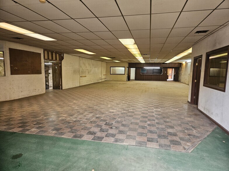 More Photos Of 4301 S Robinson Ave, Oklahoma City Freestanding For Sale