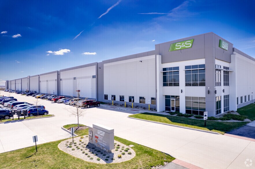 More Photos Of 9401 Georgia St, Merrillville Distribution For Lease