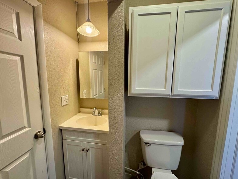 More Photos Of 1399 Kipling St, Lakewood Office Residential For Sale