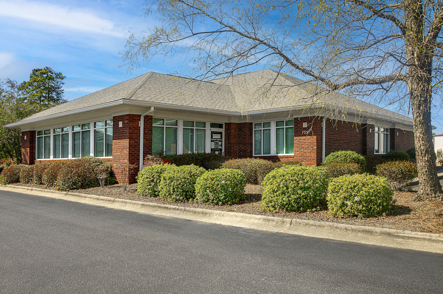 Primary Photo Of 705 Keystone Ct, Fayetteville Office For Lease