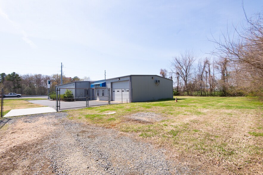 More Photos Of 2934 Ocean Gtwy, Cambridge Freestanding For Sale