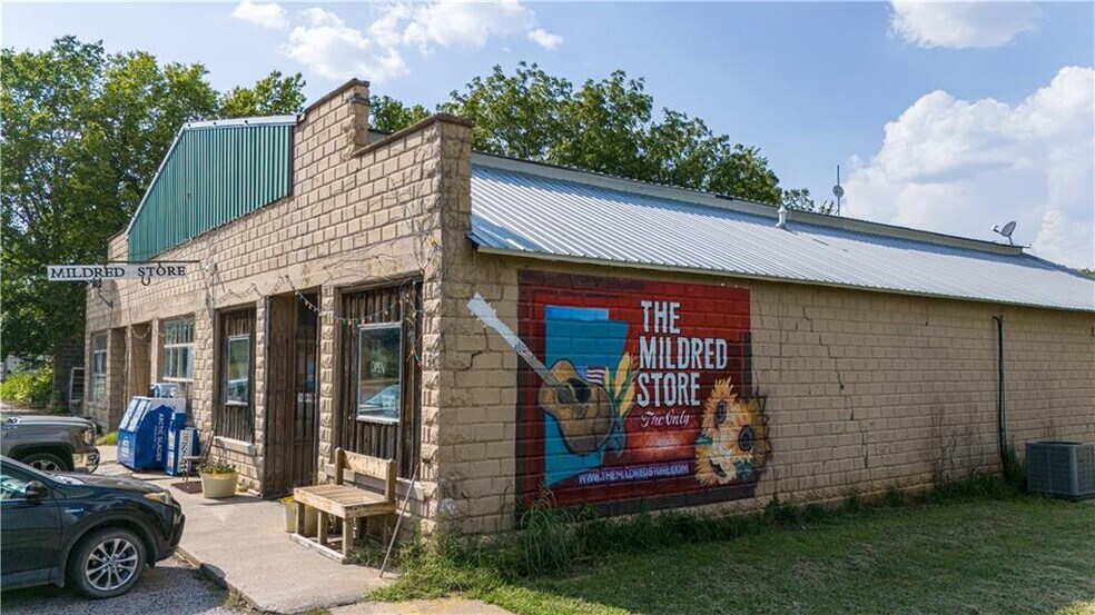 More Photos Of 86 3rd St, Moran Convenience Store For Sale