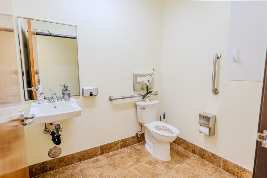 More Photos Of 10593 Double R Blvd, Reno Medical For Sale