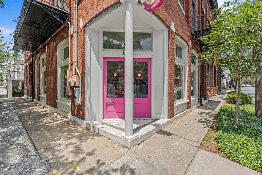 More Photos Of 417 Whitaker St, Savannah Storefront Retail Residential For Sale
