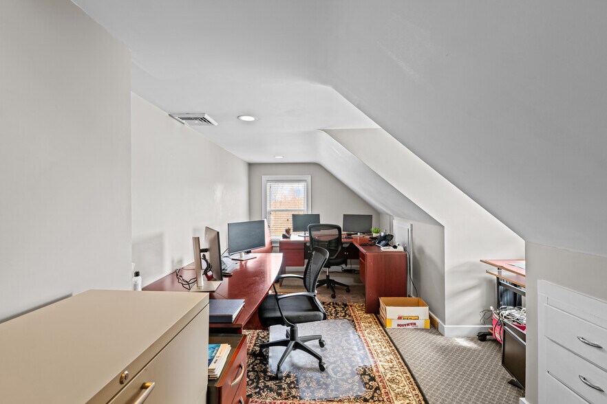 More Photos Of 385 South St, Shrewsbury Office For Sale