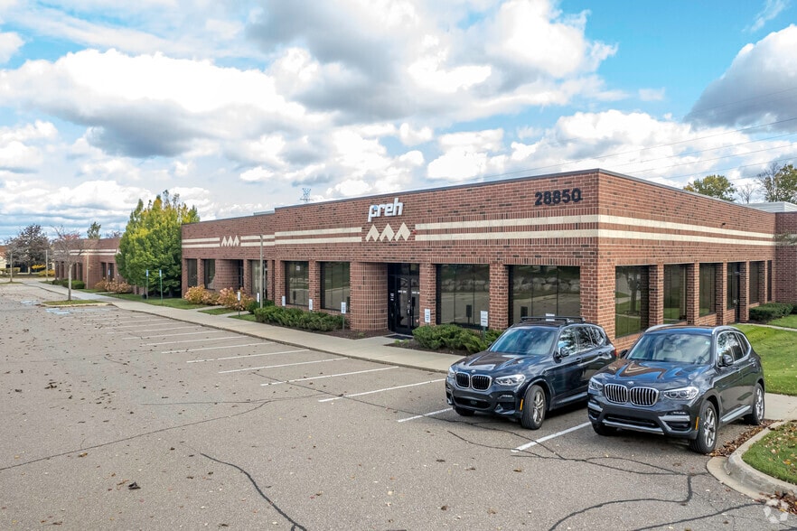 Primary Photo Of 28850 Cabot Dr, Novi Light Manufacturing For Lease