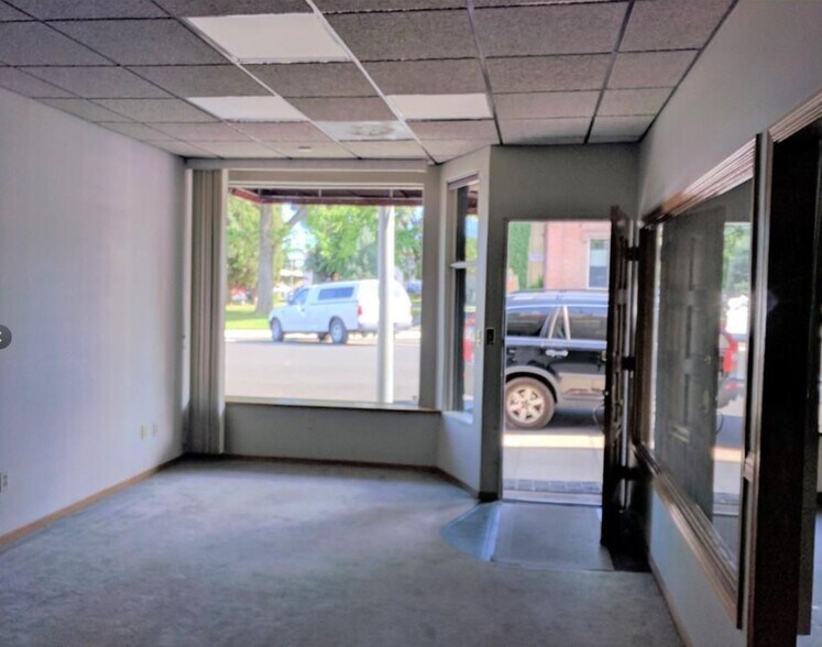More Photos Of 150 3rd St, Lakeport General Retail For Lease