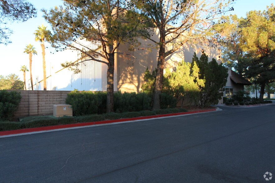 More Photos Of 145 E Reno Ave, Las Vegas Airplane Hangar For Sale