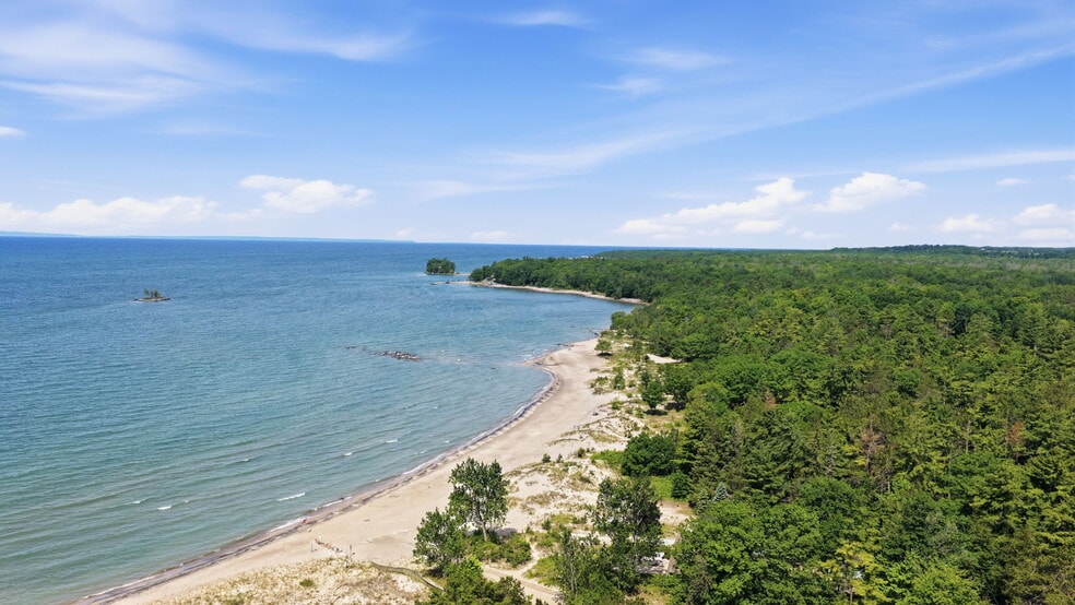 More Photos Of 581 Tiny Beaches N Rd, Tiny Land For Sale