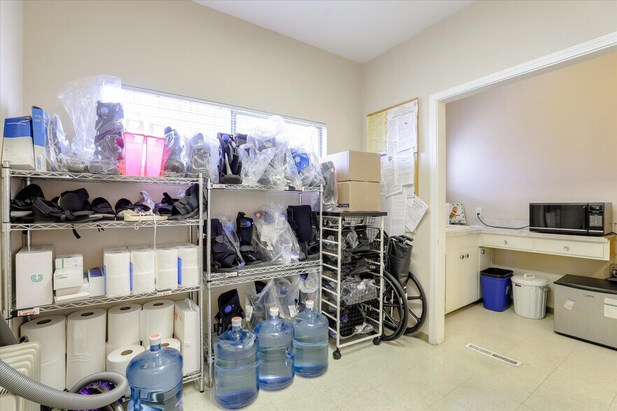 More Photos Of 560 E Saint John St, San Jose Medical For Sale