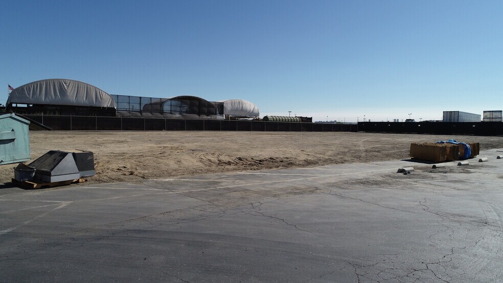 More Photos Of 506-530 El Roya Ave, Modesto Warehouse For Lease