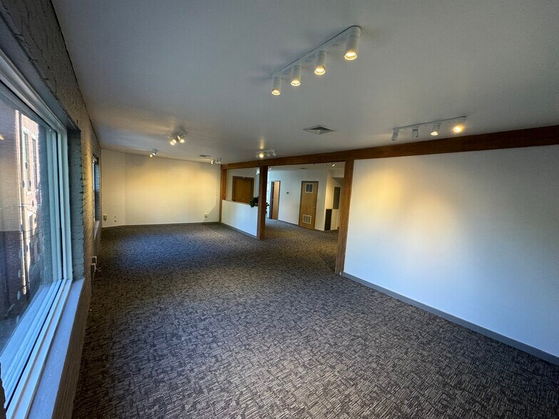 More Photos Of 91 Harvey St, Cambridge Office Residential For Lease