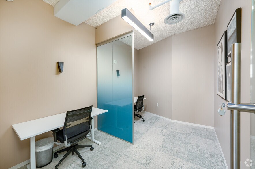 More Photos Of 1015 15th St NW, Washington Coworking Space