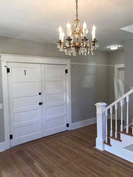 More Photos Of 1035 SE 14th Ave, Portland Apartments For Sale