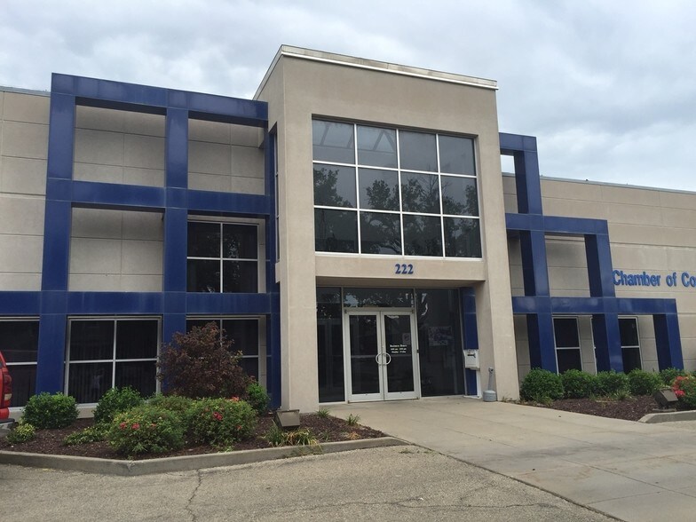 More Photos Of 222 W 6th St, Junction City Office For Sale