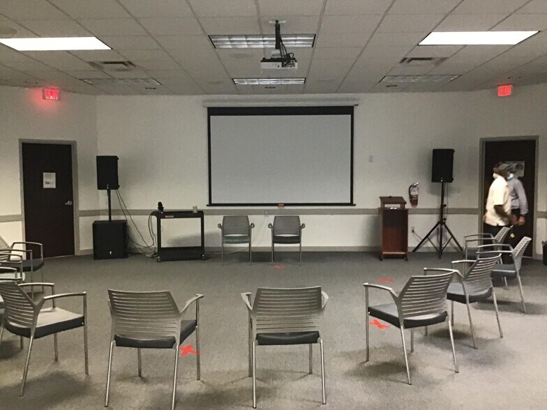 More Photos Of 300 S 6th St, Fort Pierce Office For Sale