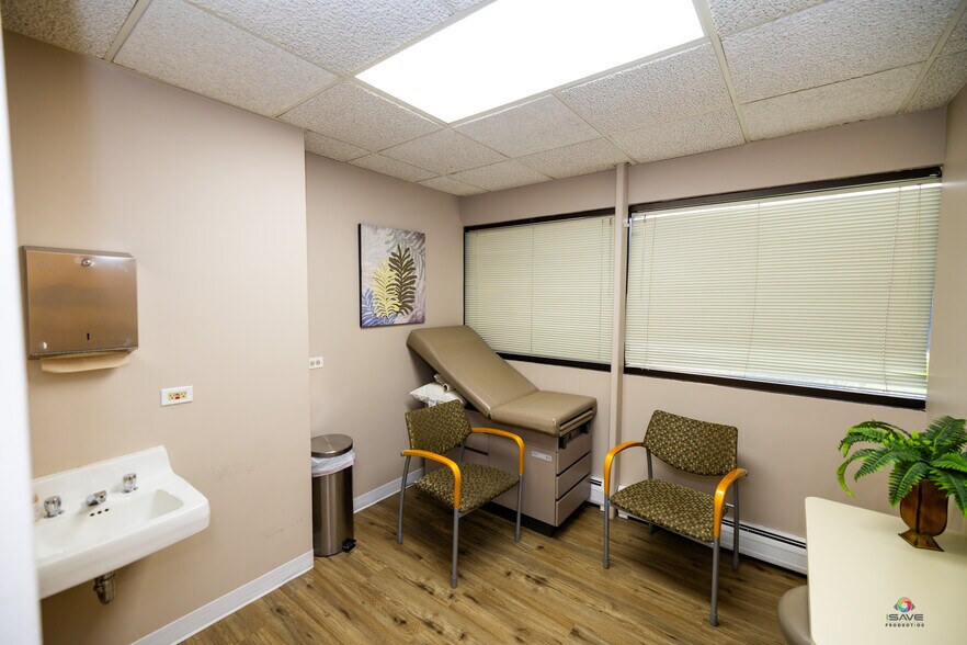 More Photos Of 9830 Ridgeland Ave, Chicago Ridge Healthcare For Lease
