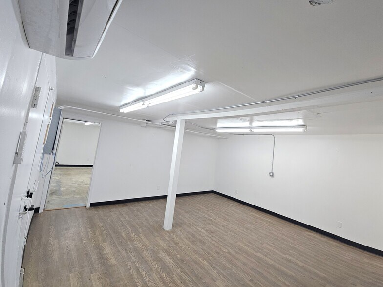 More Photos Of 10135 S Barrackman Rd, Mohave Valley Light Distribution For Lease