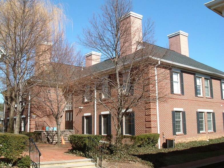 Primary Photo Of 10 Auer Ct, East Brunswick Medical For Sale