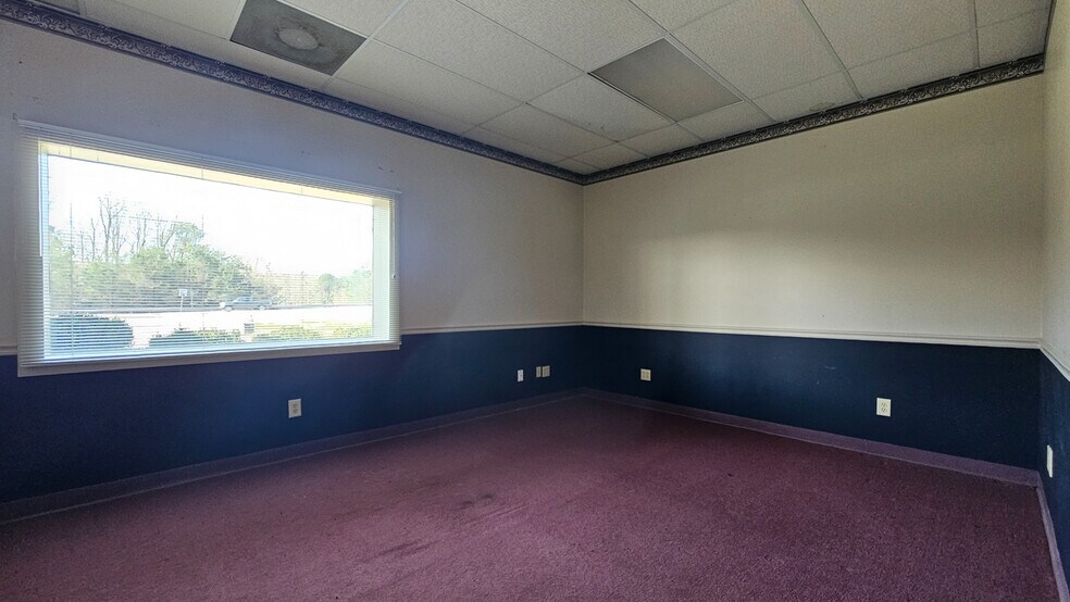 More Photos Of 5987 Highway 441, Wiley Storefront Retail Office For Sale