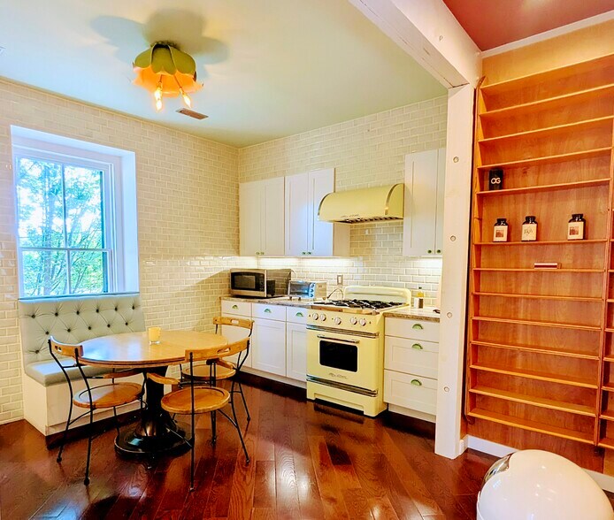 More Photos Of 215 W Clay St, Richmond Office Residential For Sale