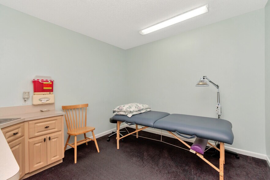 More Photos Of 28960 US Highway 19 N, Clearwater Medical For Sale