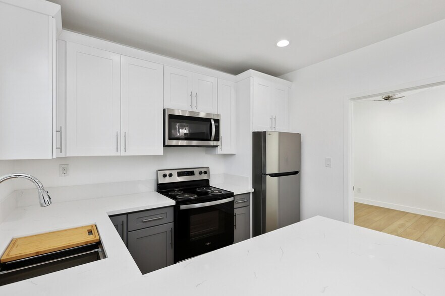More Photos Of 1200 W Sycamore Ave, Orange Apartments For Sale