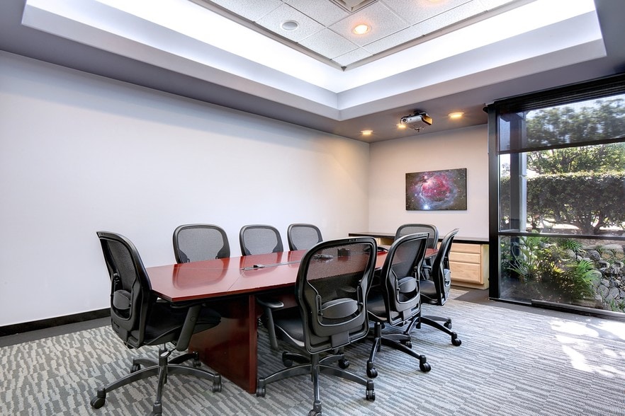 More Photos Of 7491 Talbert Ave, Huntington Beach Office For Sale