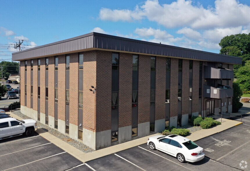 More Photos Of 250 Wampanoag Trl, Riverside Medical For Lease