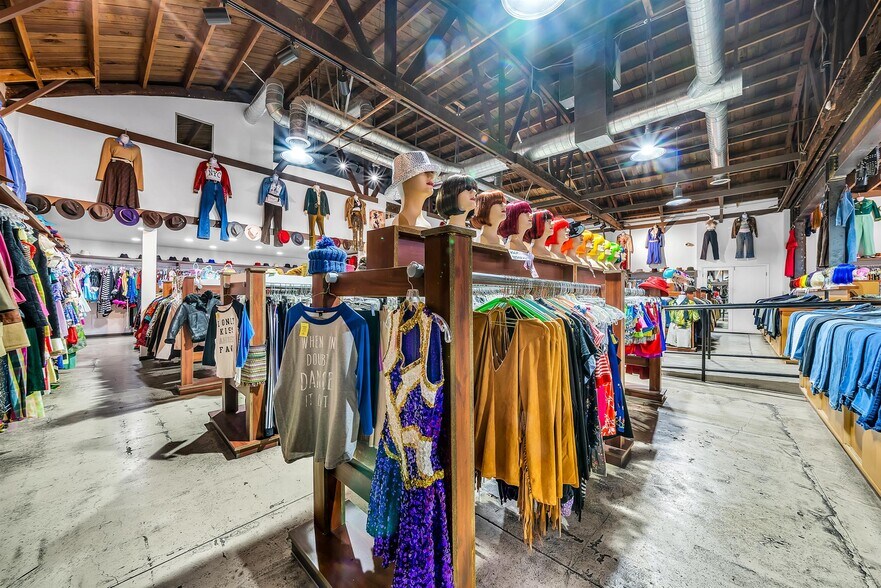 More Photos Of 5018 Lankershim Blvd, North Hollywood General Retail For Sale