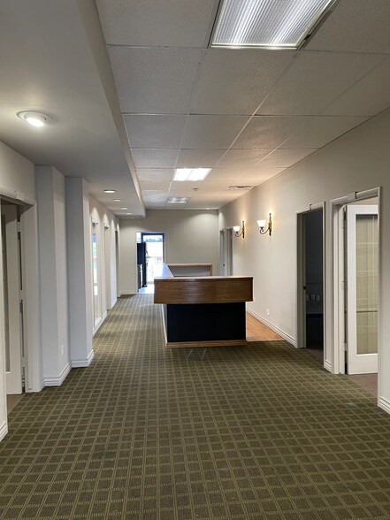 More Photos Of 2800 NW 36th St, Oklahoma City Office For Lease